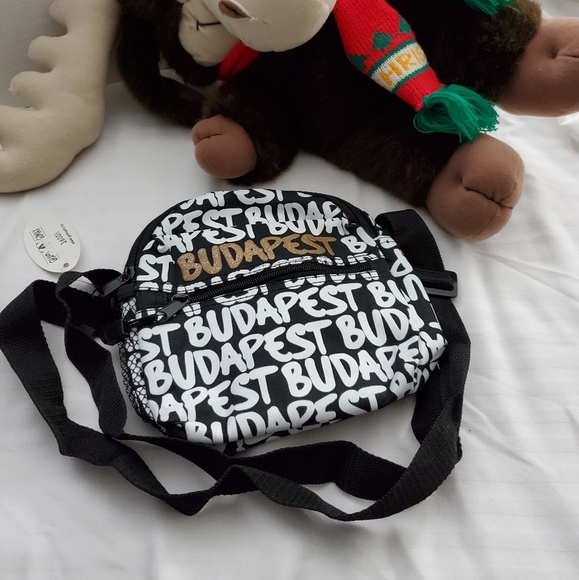 🔥2for$25 🔥 Budapest sling bag and Bonnet - Picture 2 of 5